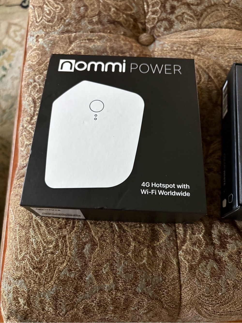 Nommi Power 4G Mobile Hotspot – White